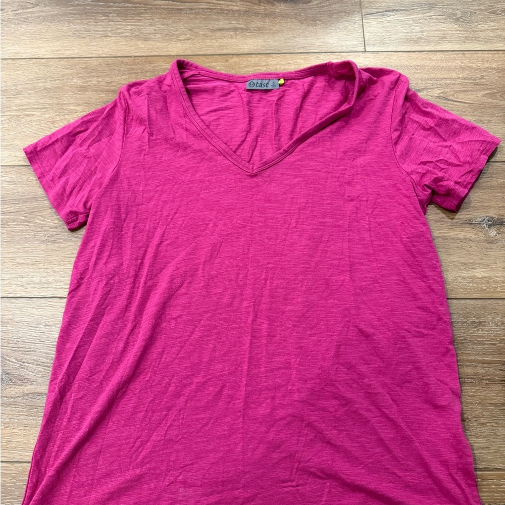 Tasc Performance All Day V-Neck Tshirt